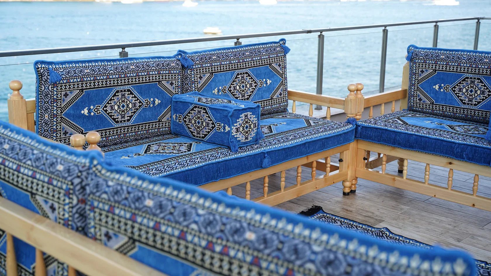 5 important tips to consider when choosing an Arabic sofa