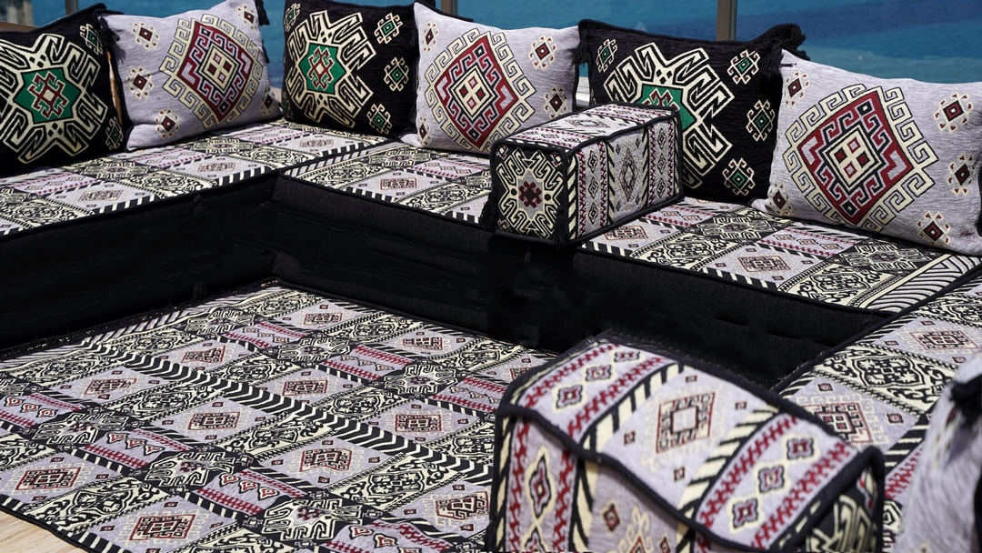 5 Tips for Hosting Guests and Meetings