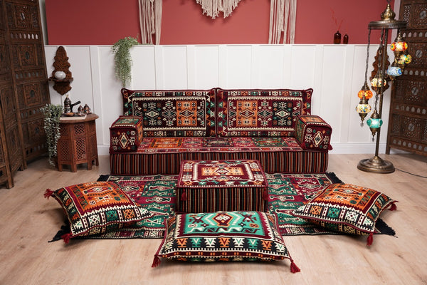 Maroon Milas Breeze: Einstöckiges Sofa-Set – Arabische Majlis-Sitzgruppe – Kilim-Bodensofa – Boden-Sitzgruppe mit Ottomanen