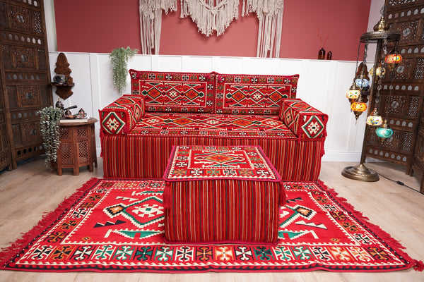 أثاث فناء أحمر، وسادة أرضية لغرفة المعيشة، أريكة أرضية عربية، وسادة أرضية تركية، أريكة عرقية مع أريكة عثمانية وسجادة