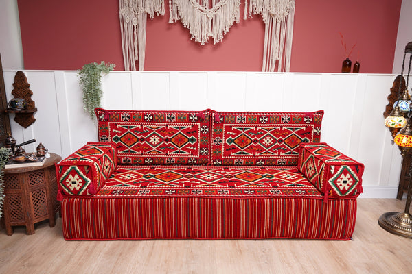 أثاث فناء أحمر، وسادة أرضية لغرفة المعيشة، أريكة أرضية عربية، وسادة أرضية تركية، أريكة عرقية مع أريكة عثمانية وسجادة