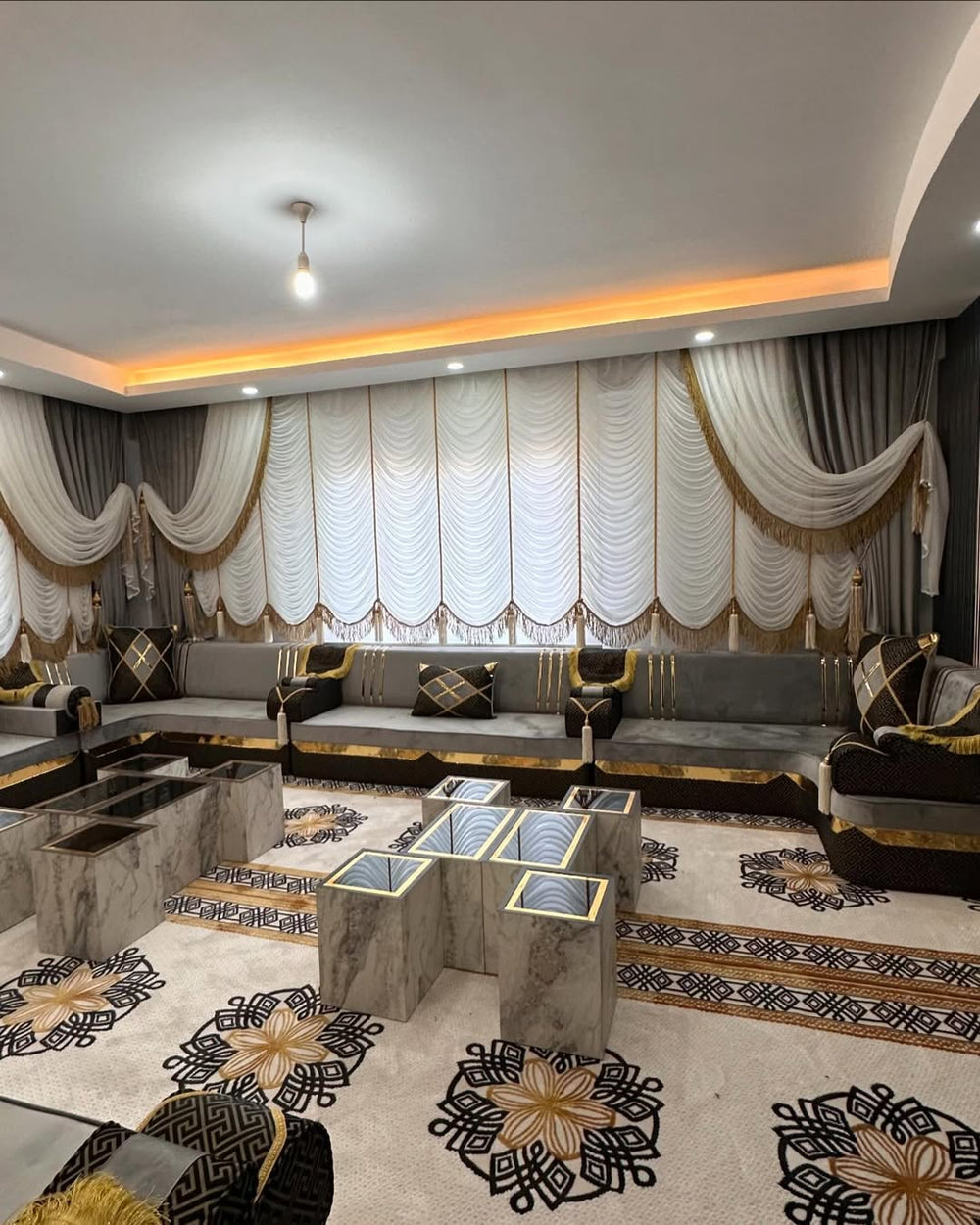 Wooden Bench Majlis, Arabic Jalsa Set, Moroccan Majlis, Arabic Furniture for Restaurants, Ottoman Sofa, Arabic Majlis Sofa, Turkish Rug Sofa