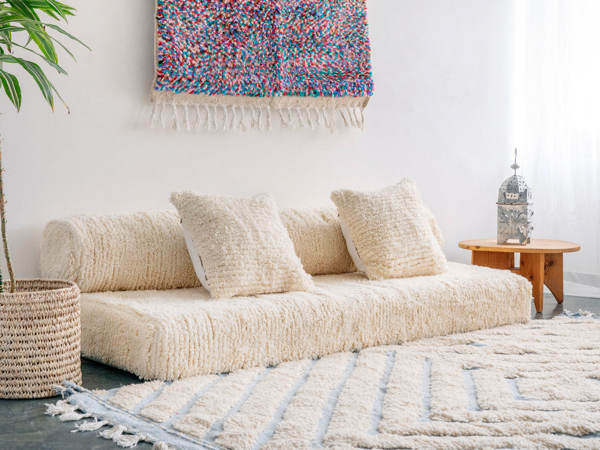 Zylindrisches beiges Kelim-Bodenkissen – Modulare Sofakissen – Bodensofas – Sitzgelegenheiten im Boho-Stil