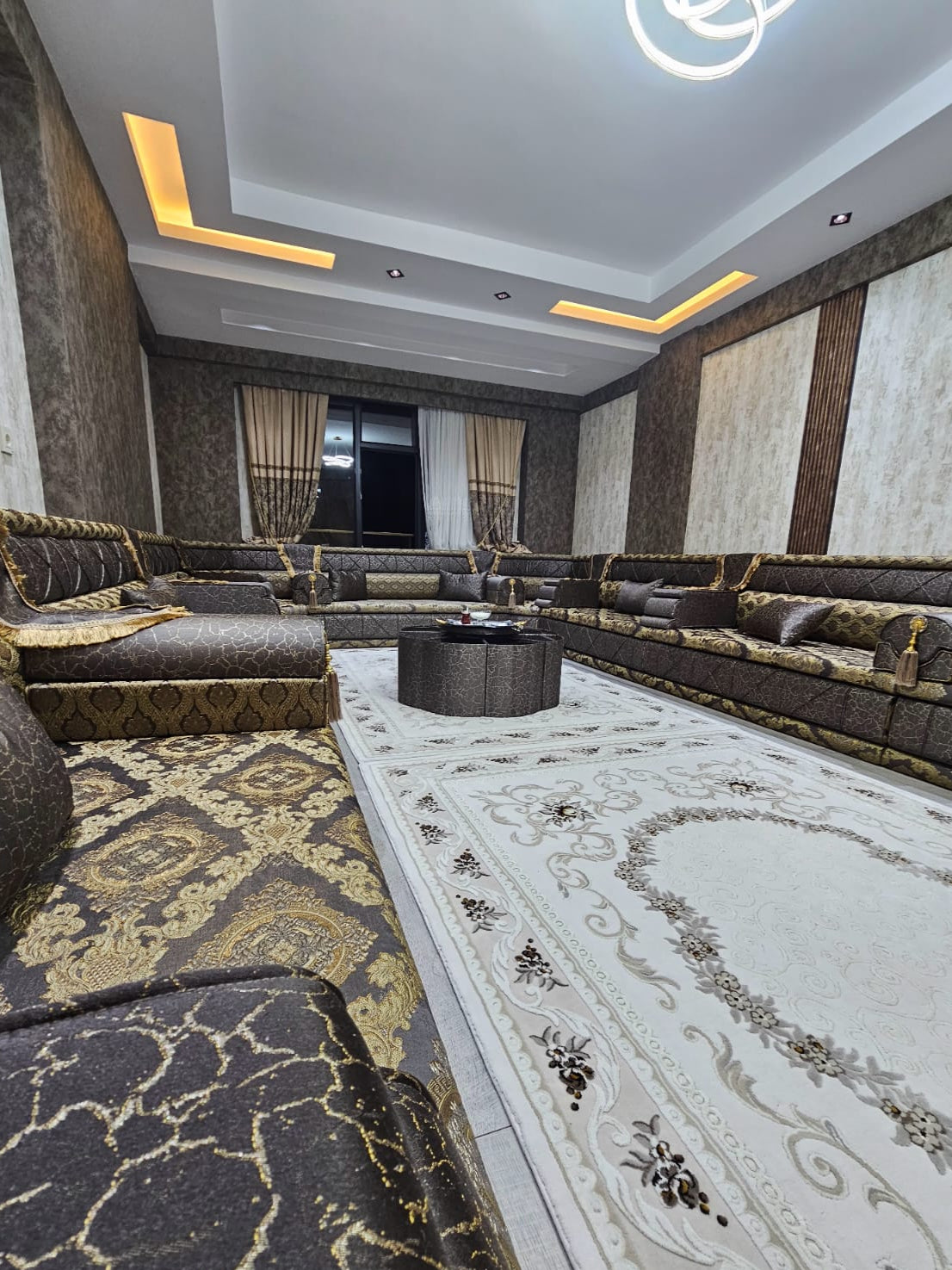 Arabic Majlis, Arabic Floor Seating, Wooden Bench Majlis, Arabic Majlis Jalsa, Arabic Furniture for Cafes, Moroccan Majlis, Arabic Sofa Seating