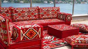 Rotes türkisches Bodensitzkissen, Eck-Bodensitzgruppe, L-förmiges Sofa-Set, orientalisches Bodensitzkissen, Palettensofa, ethnisches Sofa