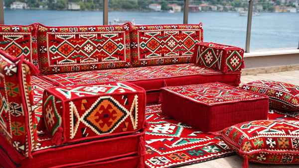 Rotes türkisches Bodensitzkissen, Eck-Bodensitzgruppe, L-förmiges Sofa-Set, orientalisches Bodensitzkissen, Palettensofa, ethnisches Sofa