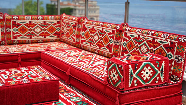 Rotes türkisches Bodensitzkissen, Eck-Bodensitzgruppe, L-förmiges Sofa-Set, orientalisches Bodensitzkissen, Palettensofa, ethnisches Sofa