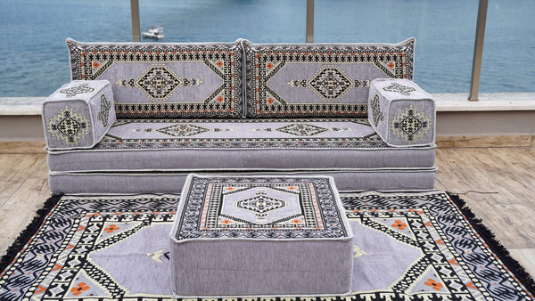 أريكة رمادية مفردة، أريكة عربية، أريكة تراس مع أريكة عثمانية وسجادة، سجادة تركية، أريكة سرير، أريكة أرضية، أريكة تأمل، أثاث غرفة المعيشة