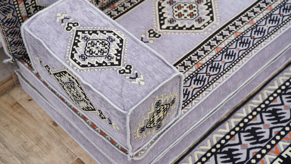 أريكة رمادية مفردة، أريكة عربية، أريكة تراس مع أريكة عثمانية وسجادة، سجادة تركية، أريكة سرير، أريكة أرضية، أريكة تأمل، أثاث غرفة المعيشة