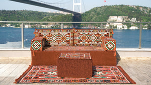 طقم جلوس مغربي أرضي، مجلس عربي، أريكة أرضية عربية مع أريكة عثمانية وسجادة، وسادة شرقية، وسادة مغربية، وسادة أرضية عرقية