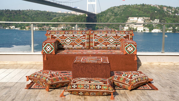 طقم جلوس مغربي أرضي، مجلس عربي، أريكة أرضية عربية مع أريكة عثمانية وسجادة، وسادة شرقية، وسادة مغربية، وسادة أرضية عرقية