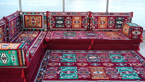 Bordeauxrotes L-förmiges Bodensofa, modulares Sofa-Set, Bodenkissen, arabischer Majlis, marokkanisches Wohnzimmerkissen