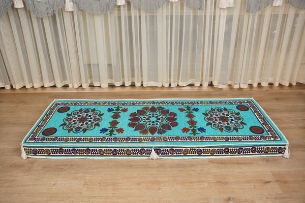 أطقم أرائك ديوان تقليدية، أرائك مقطعية، طقم أرائك مجلس، جلوس عربي على الأرض، أرائك أرضية شرق أوسطية، أرائك صالة عربية، أرائك بمقعدين