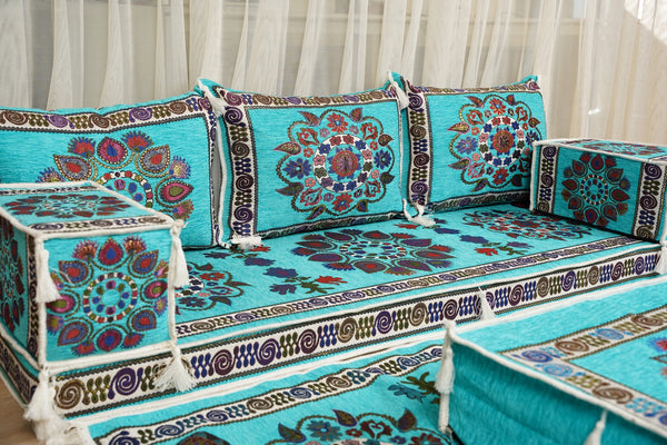 أطقم أرائك ديوان تقليدية، أرائك مقطعية، طقم أرائك مجلس، جلوس عربي على الأرض، أرائك أرضية شرق أوسطية، أرائك صالة عربية، أرائك بمقعدين