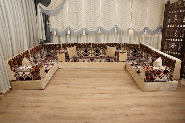 أطقم كنب ديوان أصلية، كنب غرفة معيشة على طراز بوهو، كنب مجلس عربي، طقم كنب تقليدي، كنب أرضي مقسم، وسادة مغربية