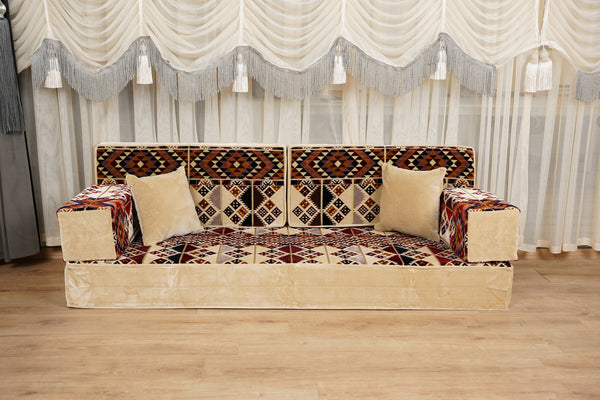 أطقم كنب ديوان أصلية، كنب غرفة معيشة على طراز بوهو، كنب مجلس عربي، طقم كنب تقليدي، كنب أرضي مقسم، وسادة مغربية