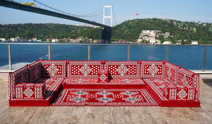 U-förmige arabische Bodensitzgelegenheiten, orientalische rote Bodenkissen, Ecksofa, marokkanische Wohnzimmerkissen