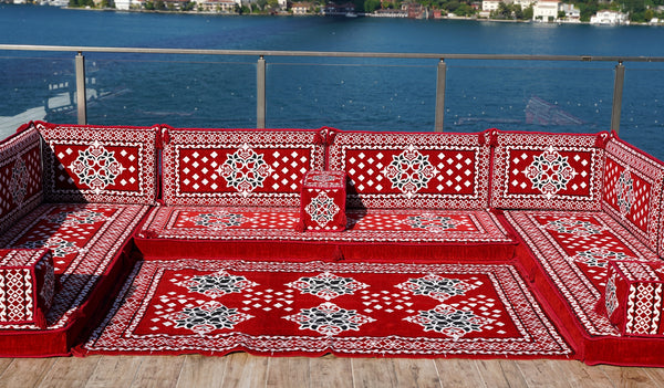 U-förmige arabische Bodensitzgelegenheiten, orientalische rote Bodenkissen, Ecksofa, marokkanische Wohnzimmerkissen