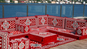 U-förmige arabische Bodensitzgelegenheiten, orientalische rote Bodenkissen, Ecksofa, marokkanische Wohnzimmerkissen