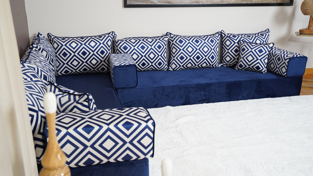 Blaues andalusisches Gitter: Samt-Sofa-Sets – L-förmiges Sofa-Set – Modulare Bodenkissen – Lounge mit niedrigen Sitzgelegenheiten