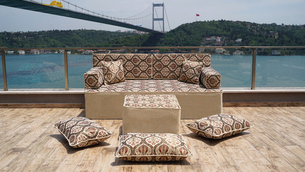 Graues Schlafsofa, Orientalische Bodensitze, Türkisches Bodensez, Modulares Bodensez, Diwan-Sofagarnituren, Handgemachte Böhmische Sitzgelegenheiten