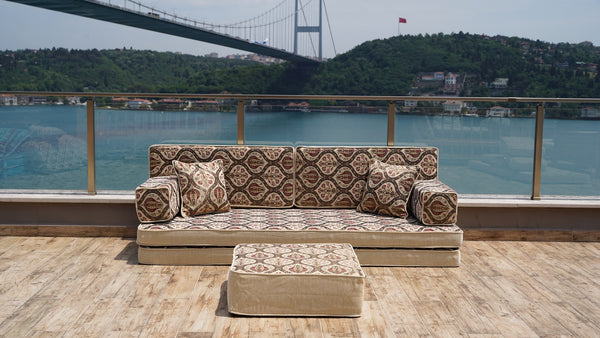 Graues Schlafsofa, Orientalische Bodensitze, Türkisches Bodensez, Modulares Bodensez, Diwan-Sofagarnituren, Handgemachte Böhmische Sitzgelegenheiten