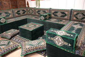 U-förmiges grünes arabisches Eck-Bodensitzkissen, Modulare Bodencouch, Bodensofas, Balkon-Terrassensofas, Palettensofa, Ethno-Sofa