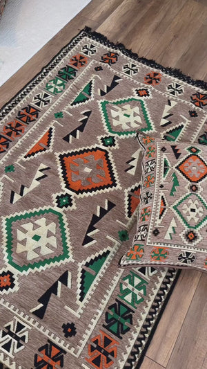 Handgefertigtes Ecksofa als Bodensitz, graue L-förmige Boden-Couch, Sitzgelegenheit im Boho-Stil, Sofa im marokkanischen Stil, Palettensofas, waschbare Sofabezüge