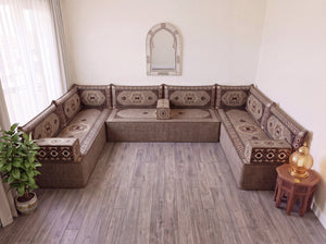 طقم جلوس أريكة أرضية بني، وسائد أرضية زاوية، طقم أريكة عربية على شكل حرف U، أرائك خشبية، أرائك مقسمة