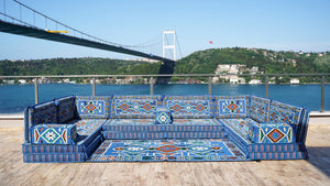 Blaues U-förmiges arabisches Sofaset, Bodenkissen, Palettensofa, Bankkissen, arabischer Majlis, marokkanische Dekoration
