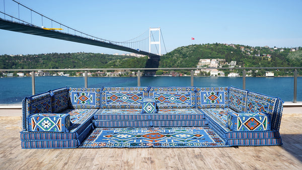 Blaues U-förmiges arabisches Sofaset, Bodenkissen, Palettensofa, Bankkissen, arabischer Majlis, marokkanische Dekoration