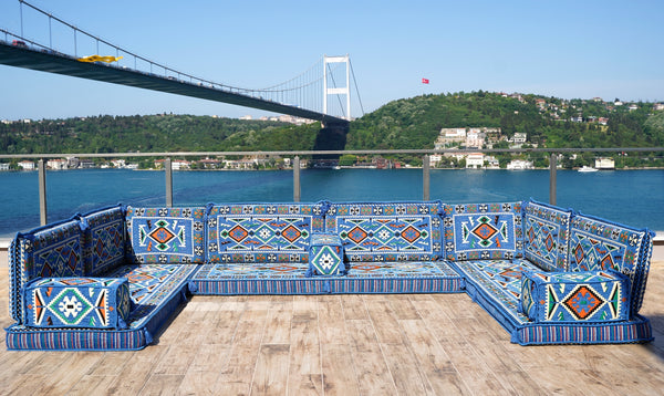 Blaues U-förmiges arabisches Sofaset, Bodenkissen, Palettensofa, Bankkissen, arabischer Majlis, marokkanische Dekoration