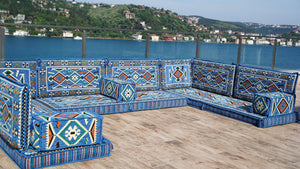 Blaues U-förmiges arabisches Sofaset, Bodenkissen, Palettensofa, Bankkissen, arabischer Majlis, marokkanische Dekoration