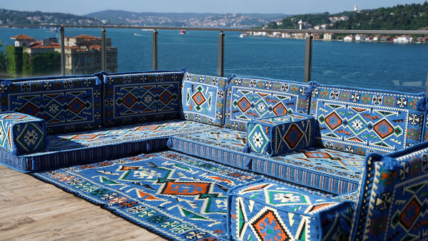 Blaues U-förmiges arabisches Sofaset, Bodenkissen, Palettensofa, Bankkissen, arabischer Majlis, marokkanische Dekoration