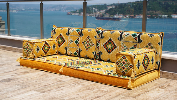 Arabic Floor Sofa with Ottoman Couch and Rug, Sofa Cover, Arabic Furniture, Arabic Majlis, Pallet Sofa, Arabic Floor Couch